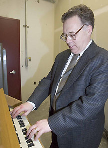 David Stech plays the carillon. 2005 UAF photo by Todd Paris