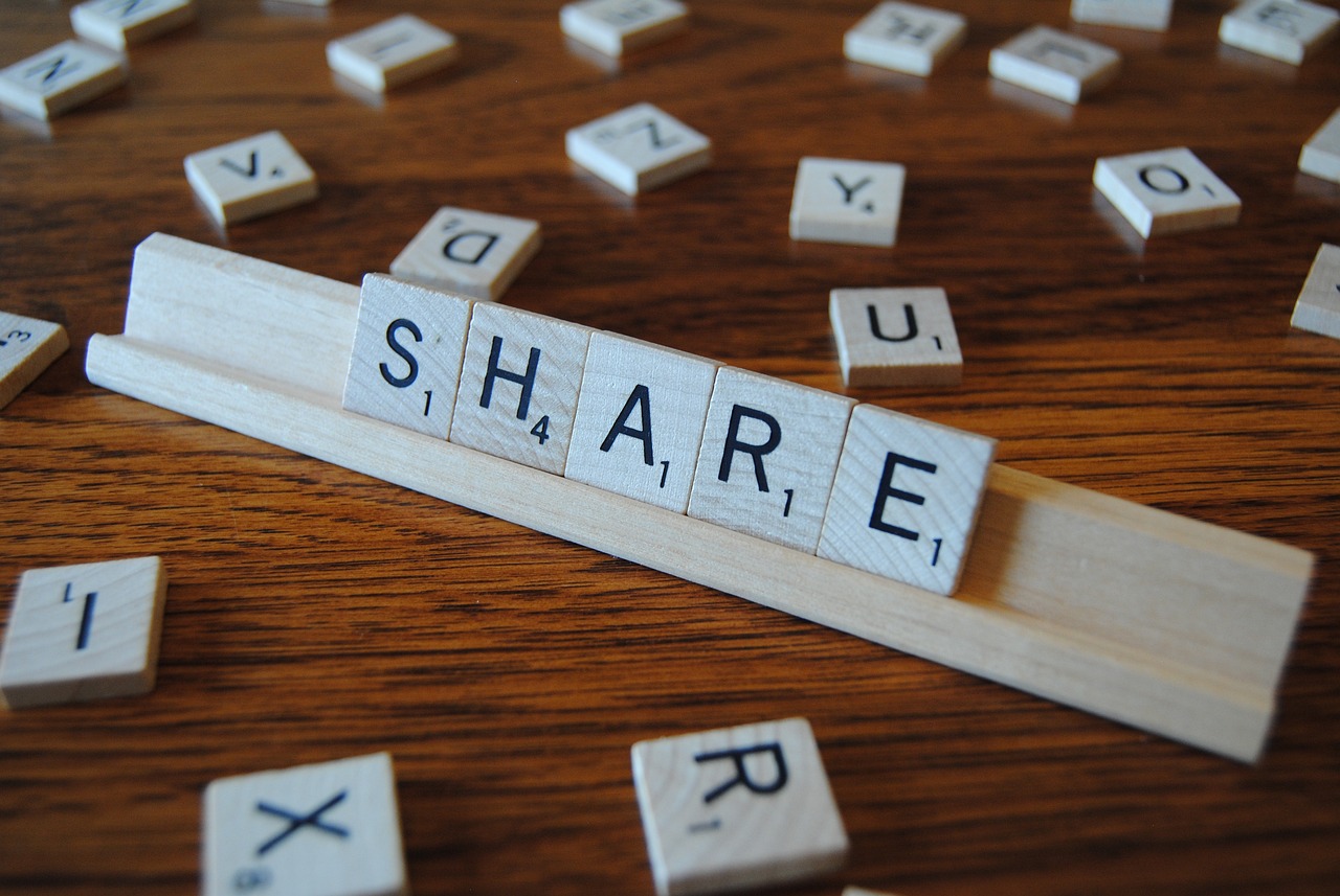 Share scrabble tiles