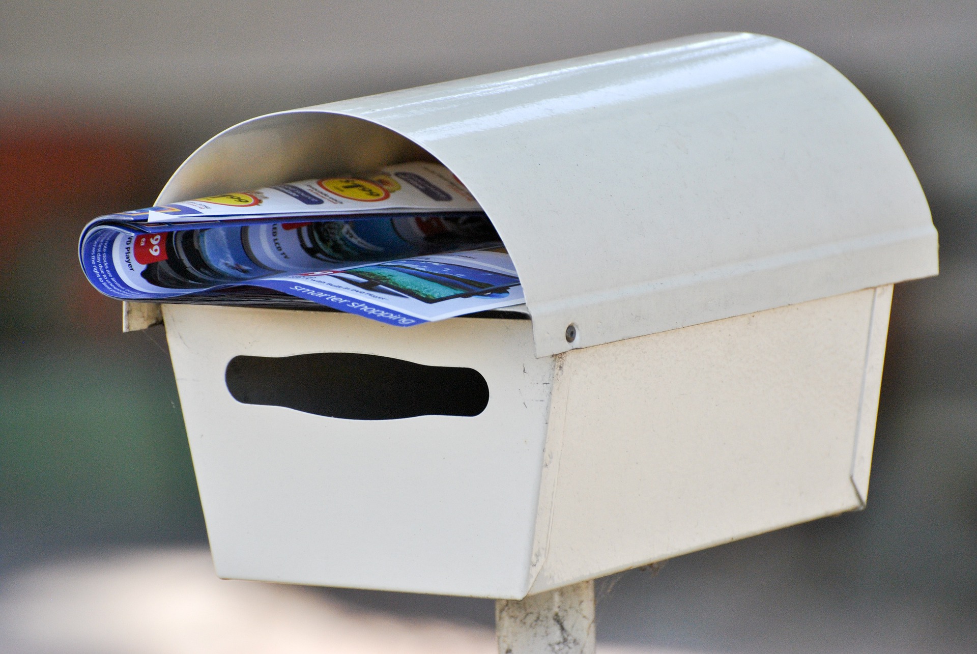 Mailbox with flier