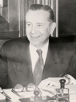 Oscar Chapman