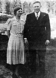 LarVern and George Keys. Photo: University of Alaska Archives, LarVern Keys Collection